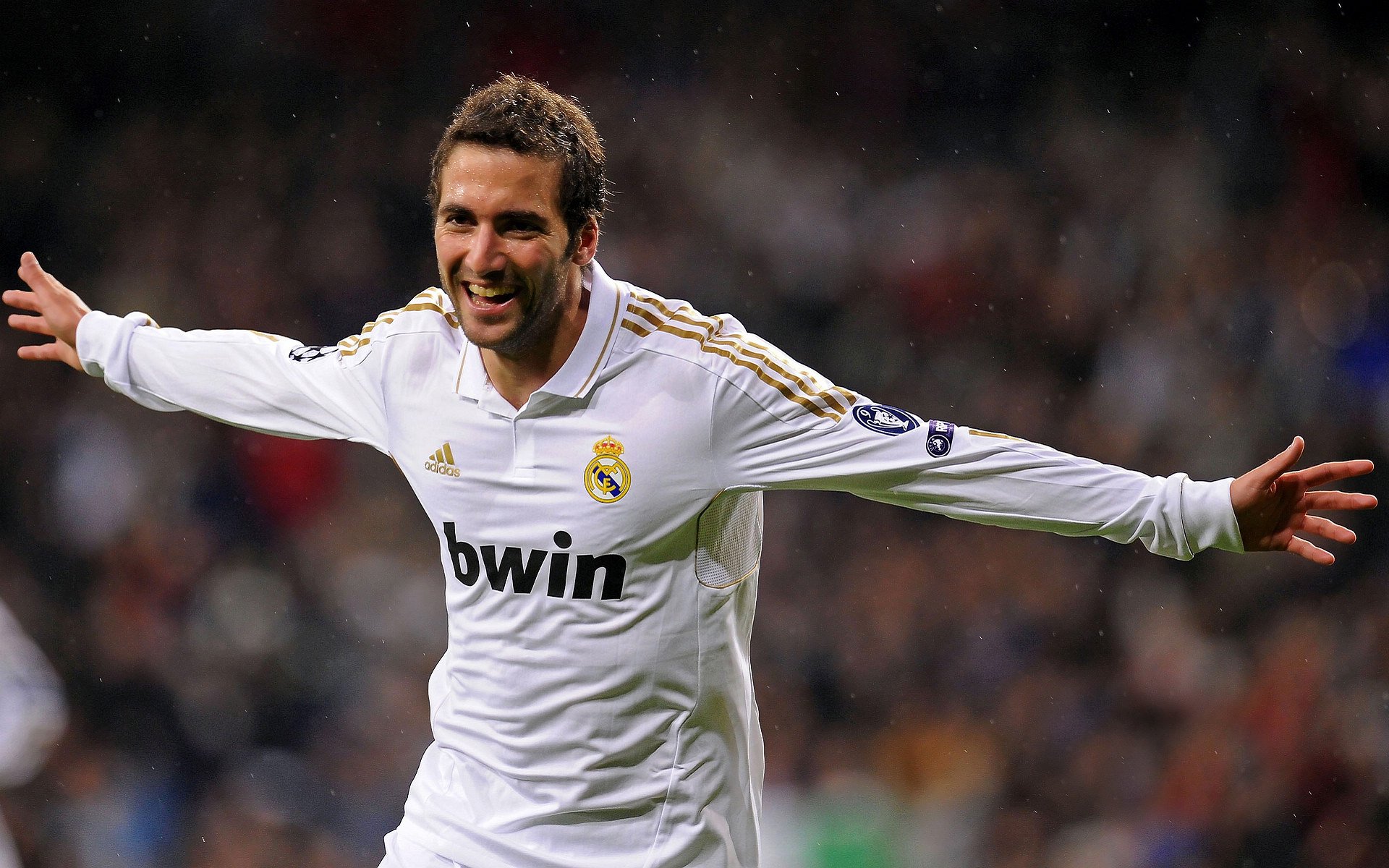 俱乐部与心理咨询机构合作为球员提供长期心理支持,俱乐部建议