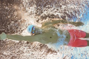 乐鱼体育在线登陆-6日凌晨欧冠联赛精彩上演，曼城重返正轨直面大黄蜂的挑战